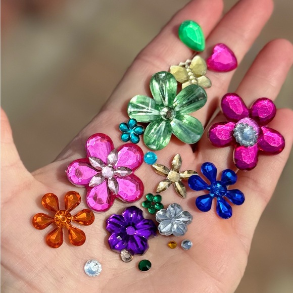 200+ JEWELS LARGE MED SM GEMS SPARKLES FLAT BACKS MIXED LOT DIY CRAFTING BULK - Picture 5 of 16